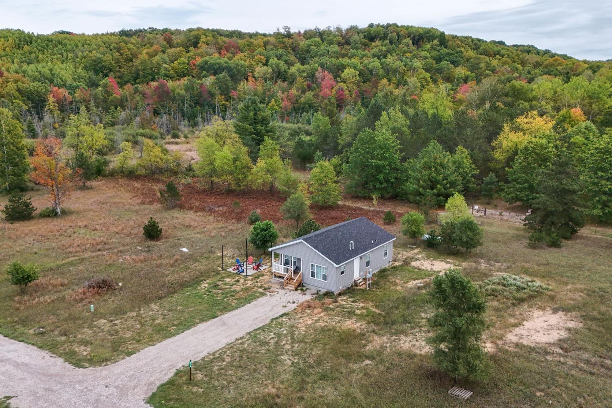 Family Home In Rapid City About 4 Mi To Torch Lake! Zewnętrze zdjęcie